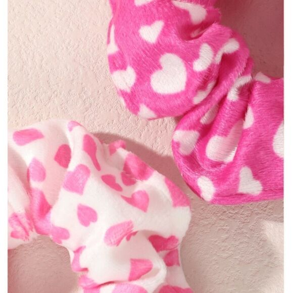 Pink Heart Print Scrunchies - Picture 2 of 4